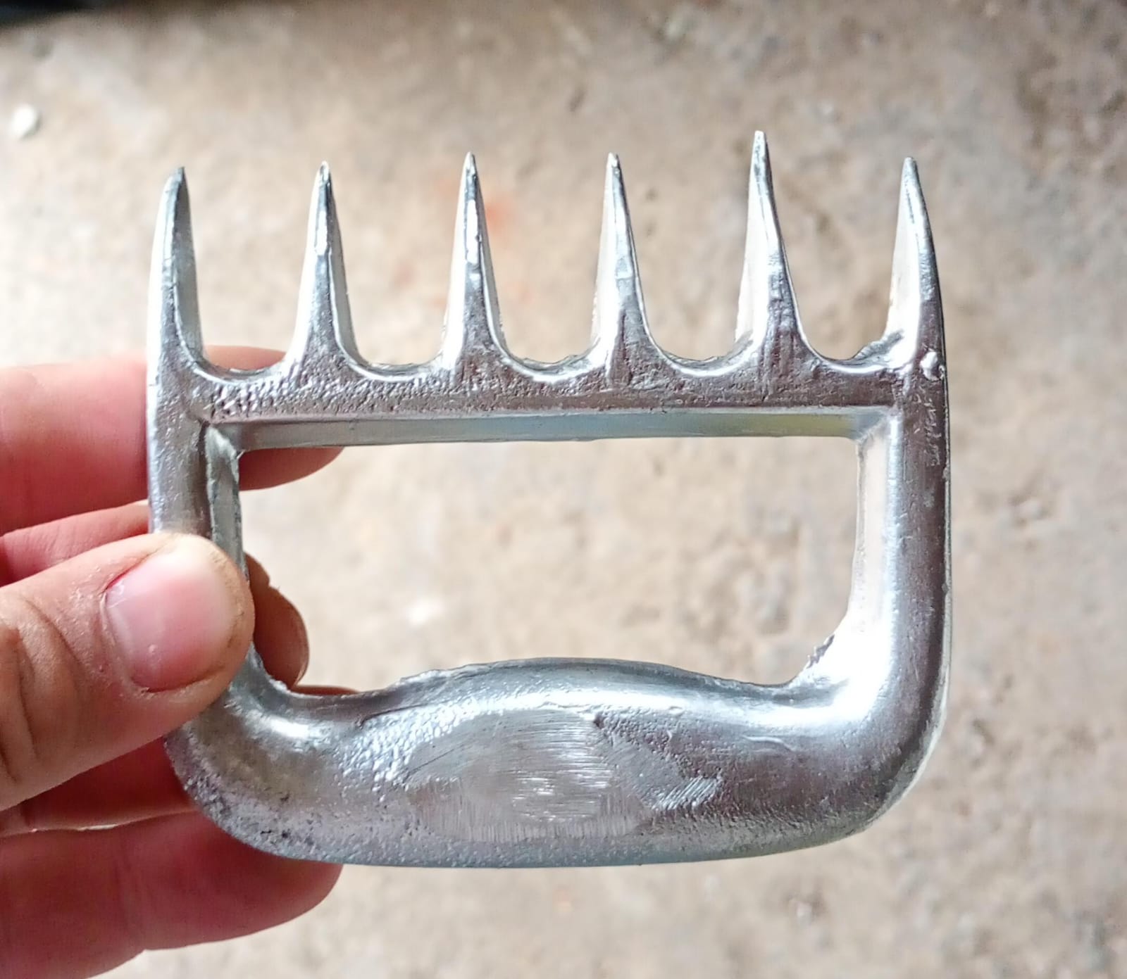 Garra de urso para desfiar carne